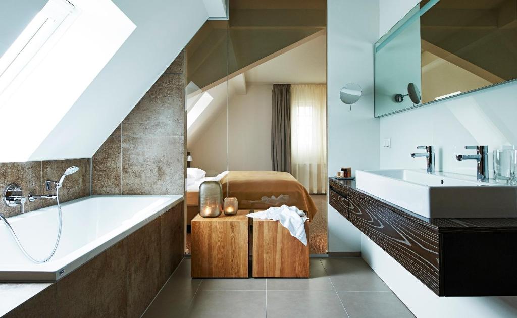 Weinhaus Henninger Room Type - Classic Suite