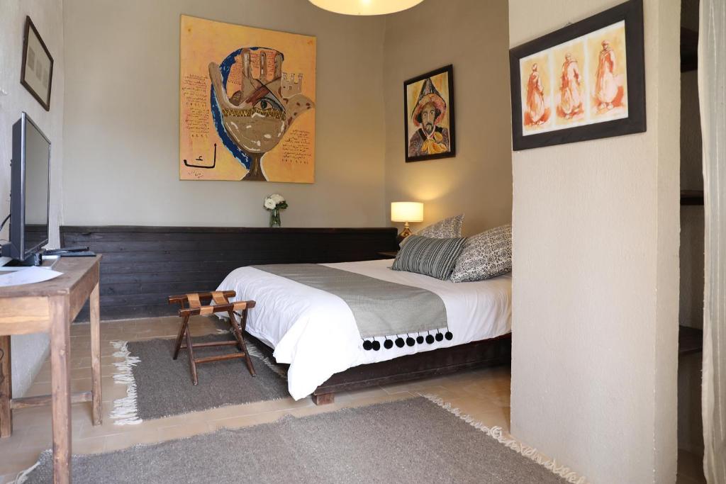 Двухместный (Улучшенный номер с кроватью размера «queen-size»), Le Petit Hôtel du Flouka