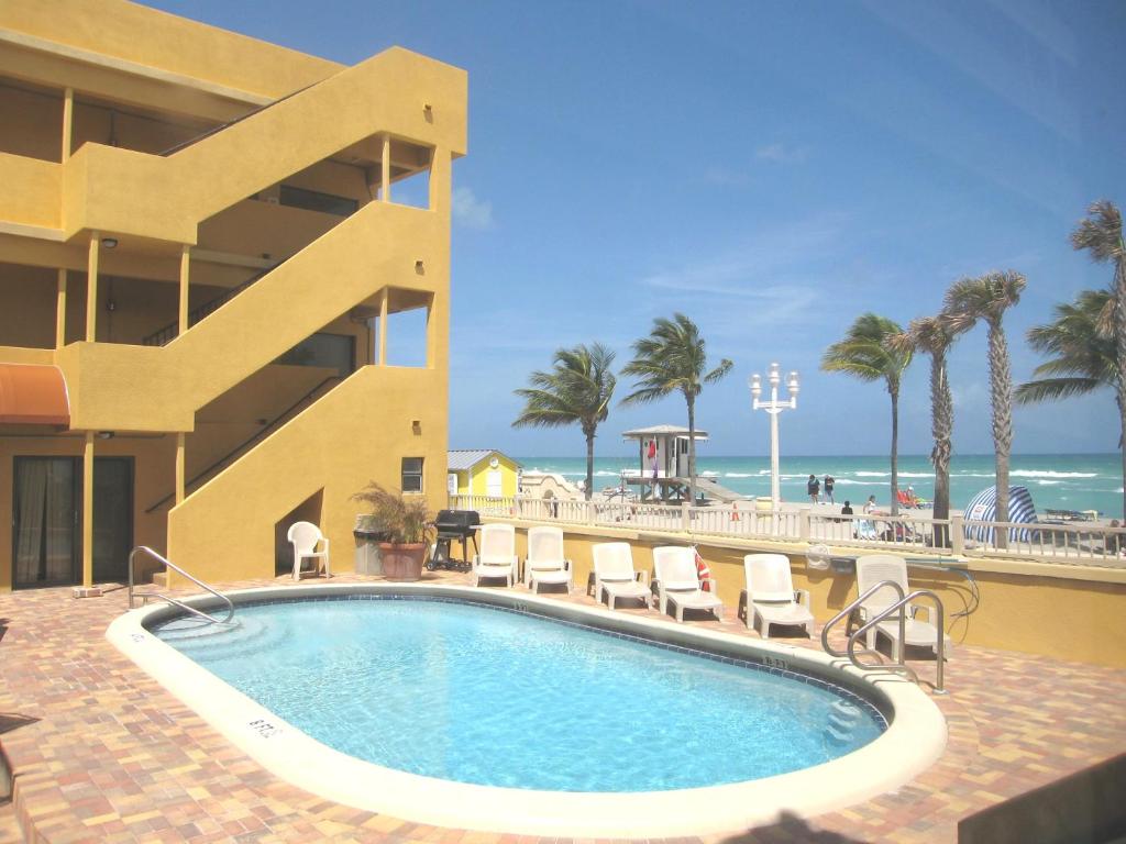 Hollywood Sands Resort, a VRI resort photo 2