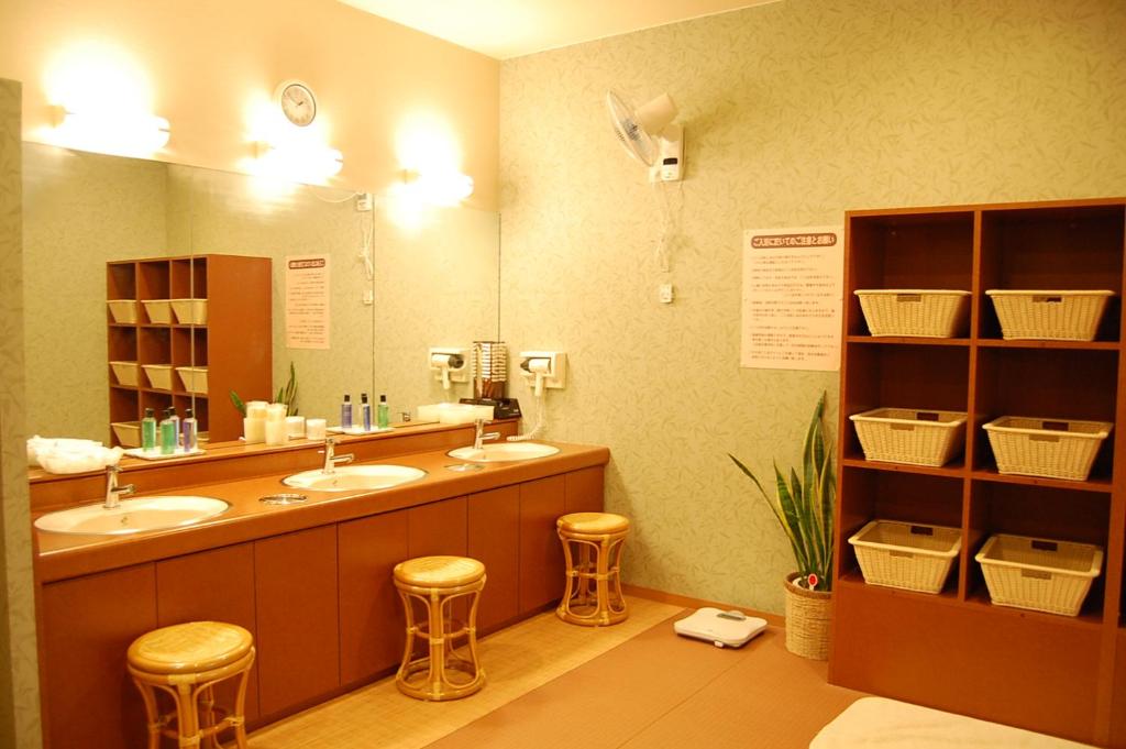 Hotel Route-Inn Nagahama Inter photo 2