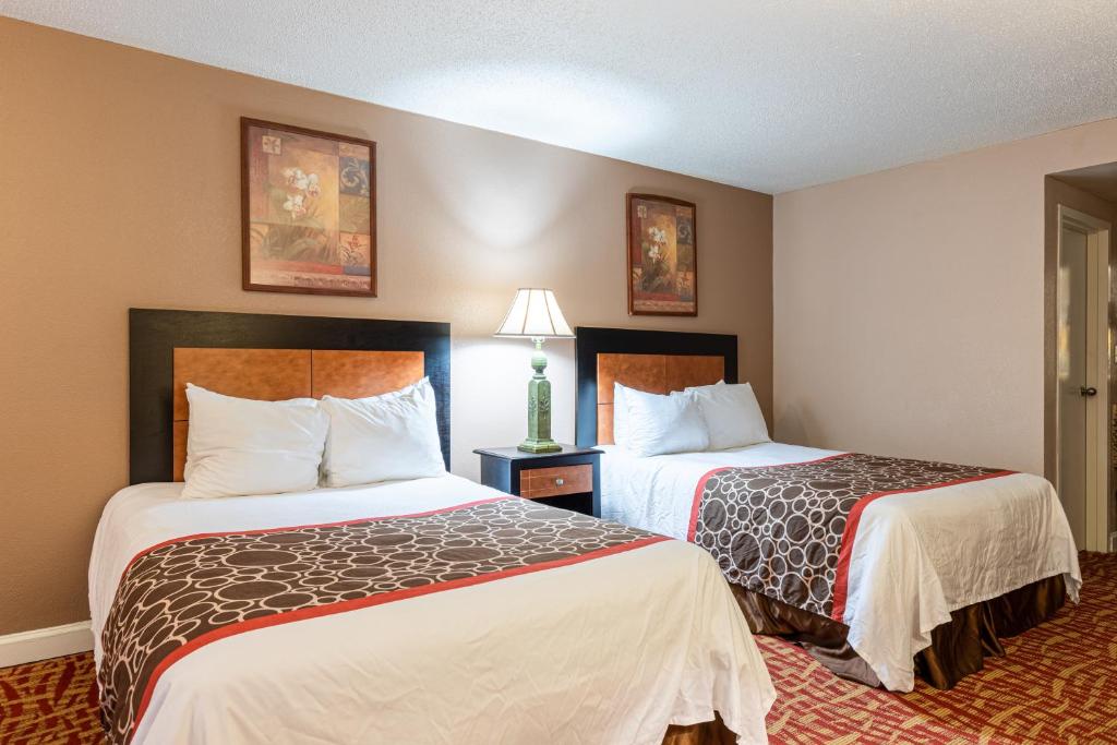 Sundial Inn photo 4