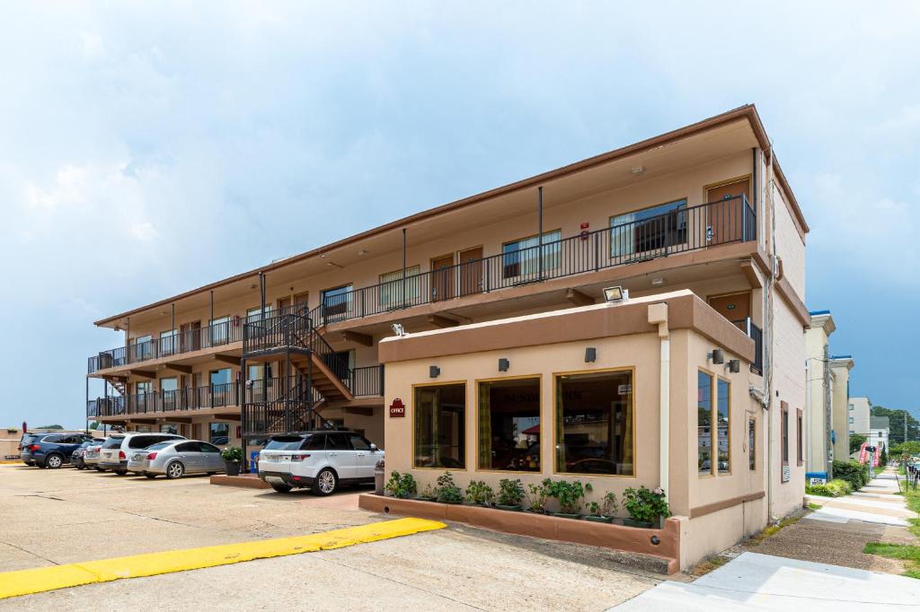 Sundial Inn photo 1