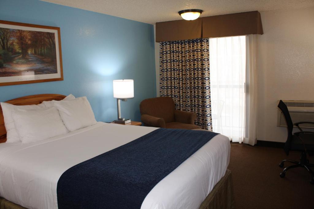 Baymont by Wyndham Yakima Riverfront photo 3