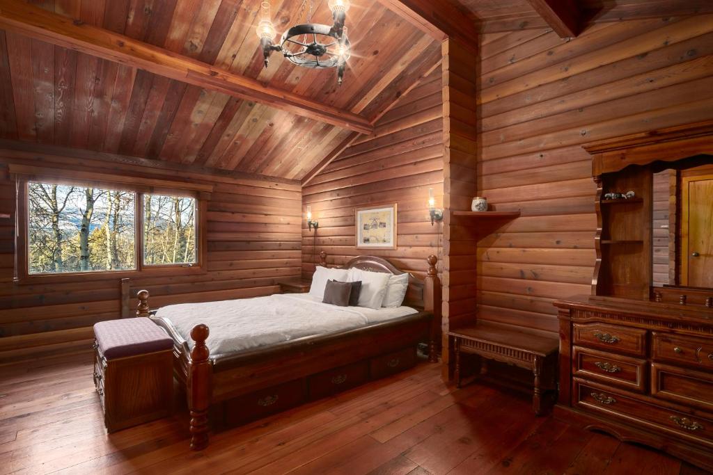 Creekside Cabin photo 4
