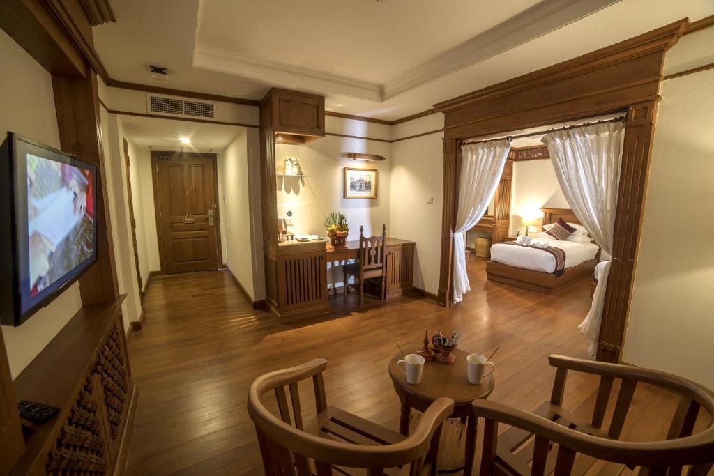 Heritage Bagan Hotel - Tap to explore photos