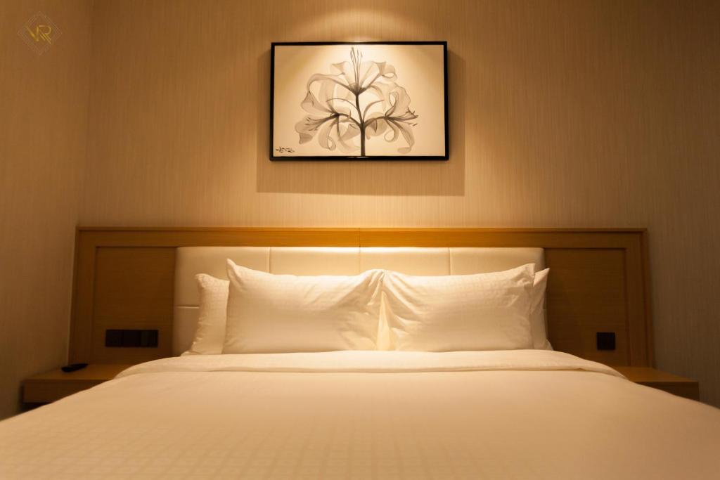 Двухместный (Улучшенный номер с кроватью размера «queen-size»), Vung Tau Riva Hotel
