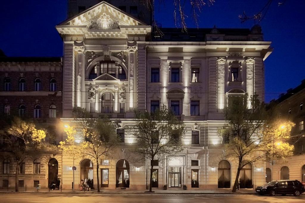 Mystery Hotel Budapest, Preferred Hotels & Resorts - Tap to explore photos