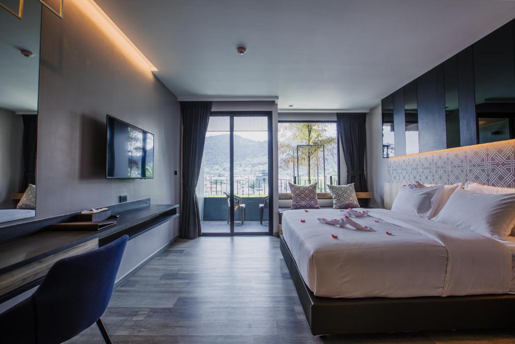 Двухместный (Номер Делюкс с кроватью размера «king-size»), Rak Elegant Hotel Patong