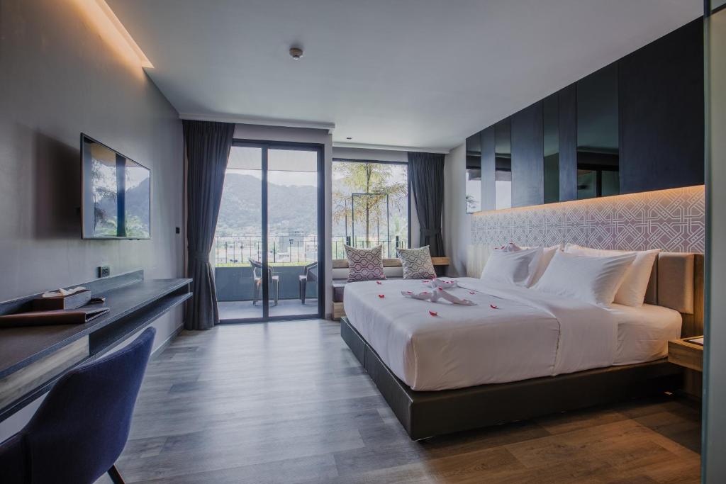 Двухместный (Номер Делюкс с кроватью размера «king-size»), Rak Elegant Hotel Patong