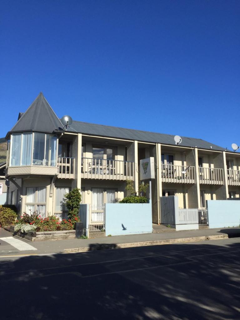 Apartment 65 Akaroa photo 4