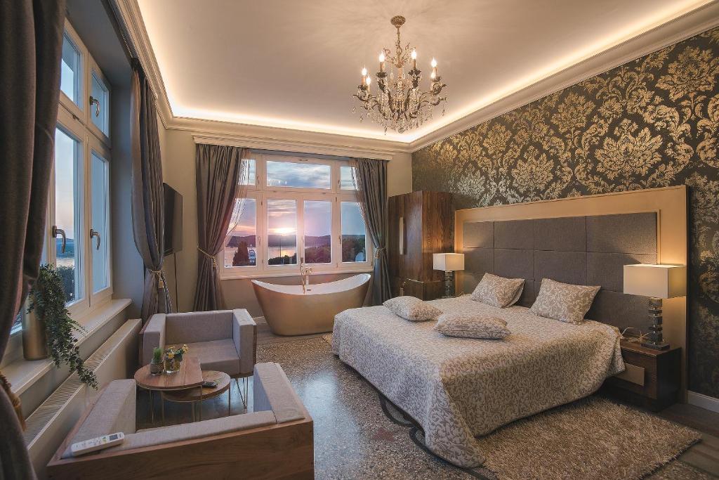 Arena & Sea View Luxurious Residence photo 4
