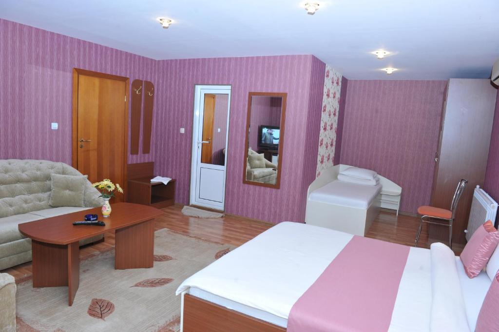 Сьюит (Стандартный полулюкс), Eros Motel