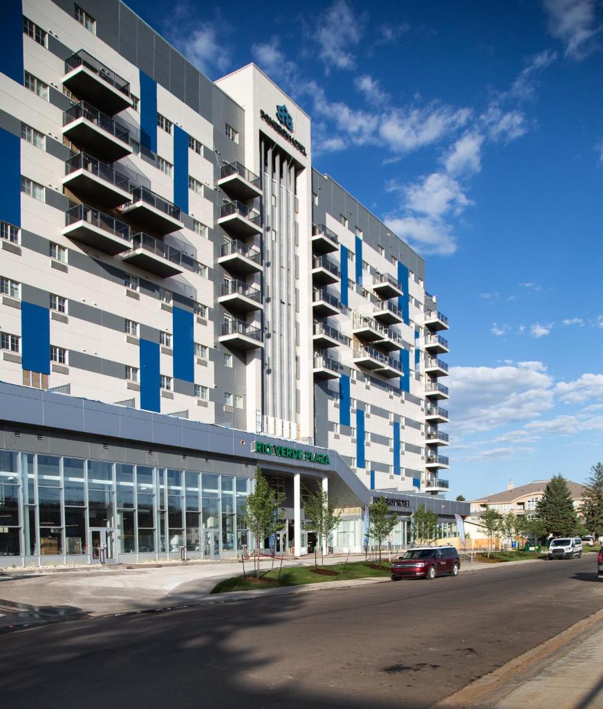 Pomeroy Hotel Fort McMurray photo 3