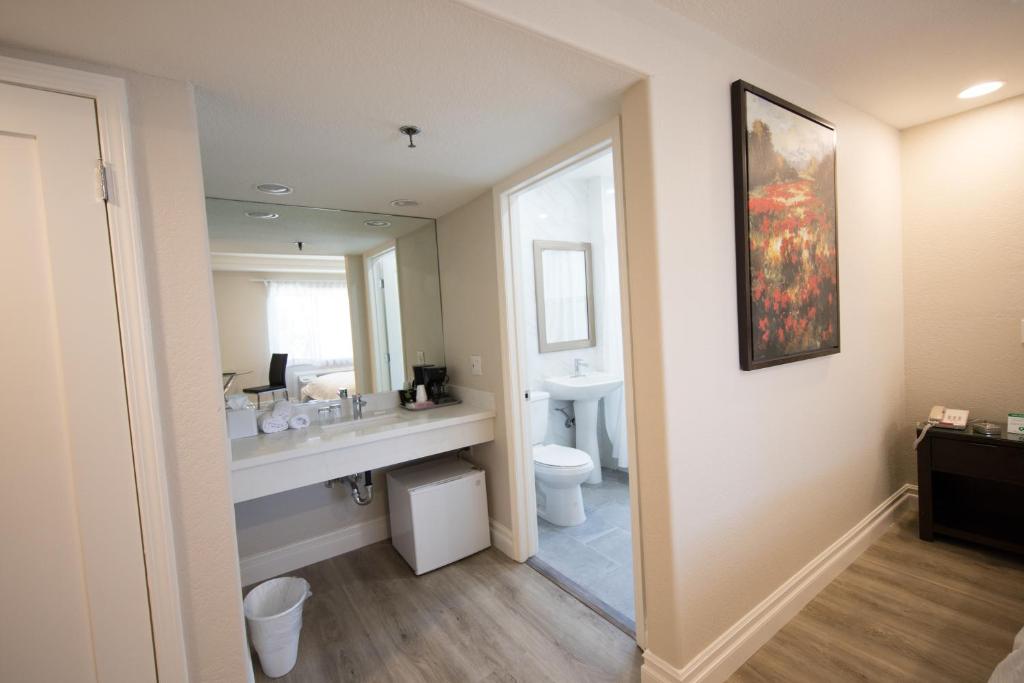 Двухместный (Номер с кроватью размера «queen-size»), Wilshire Crest Hotel