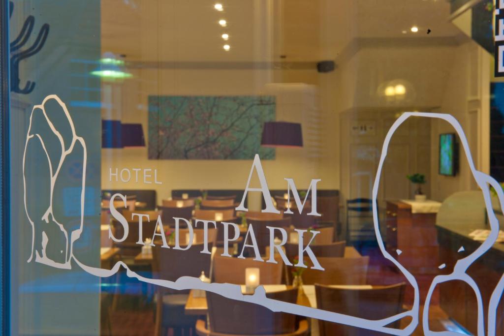 Hotel Am Stadtpark photo 4