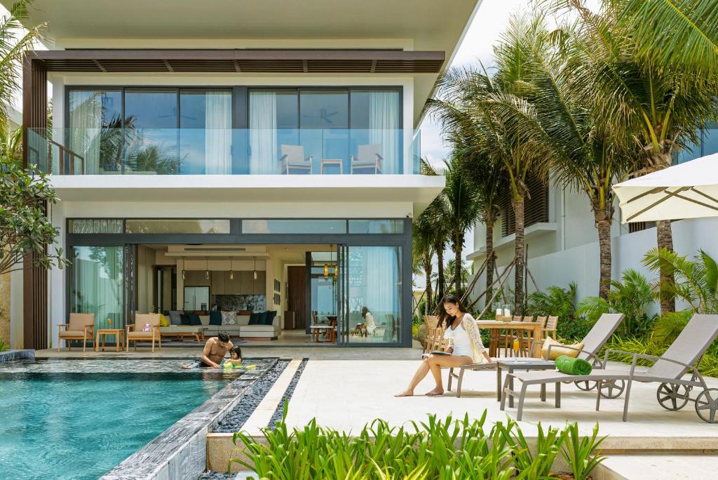Вилла (Вилла класса Level с 4 спальнями на берегу моря (для 8 взрослых)), Melia Ho Tram Beach Resort
