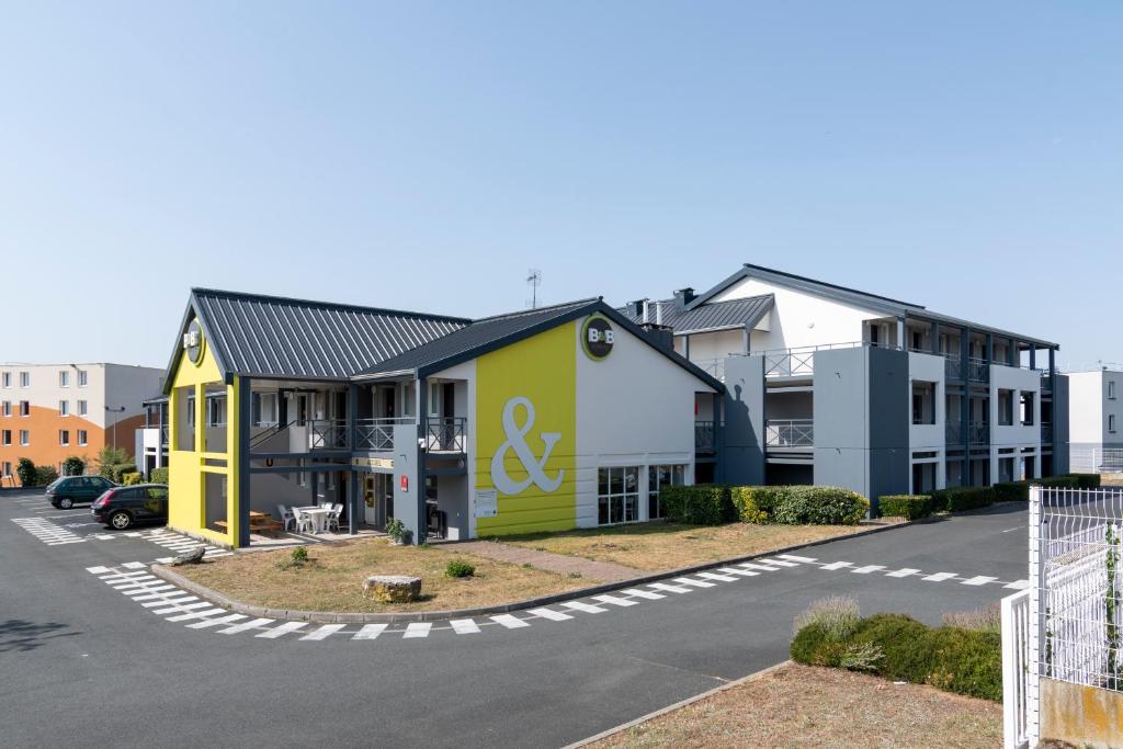 B&B HOTEL CHATEAUROUX Aéroport photo 2