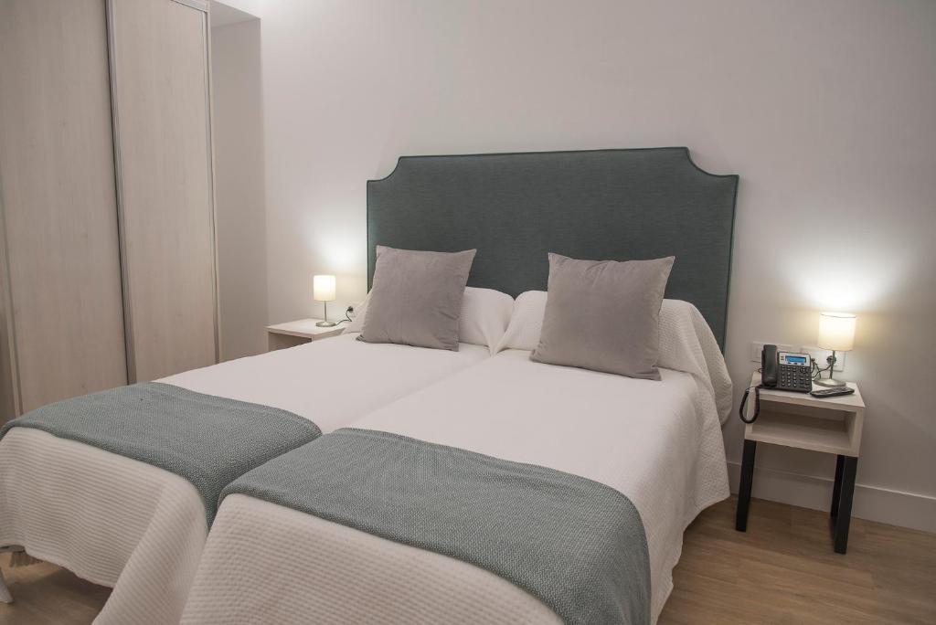gm hotel Room Type - Standard Twin Room