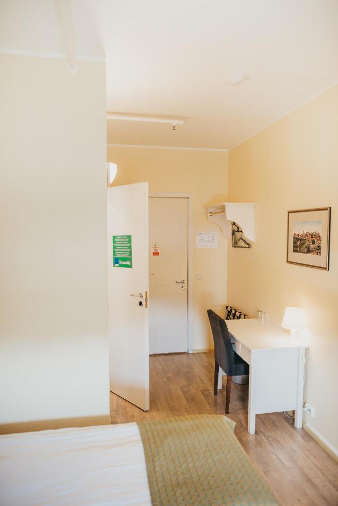 Двухместный (Двухместный номер с 2 отдельными кроватями), Economy Hotel