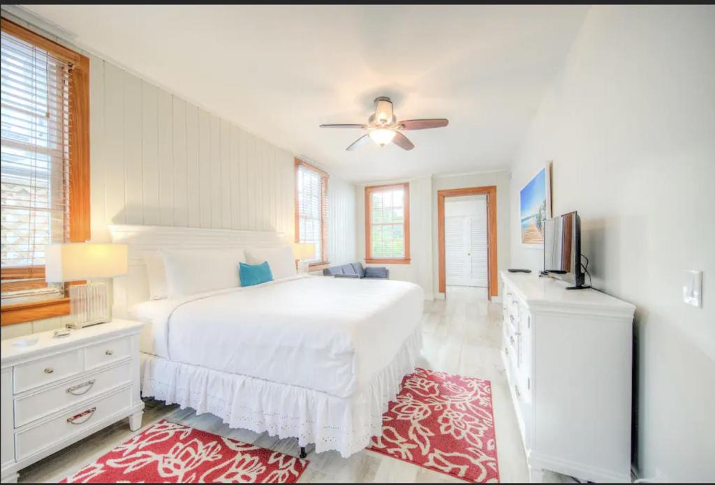 The Bartlum by Brightwild-Luxurious Studio photo 4