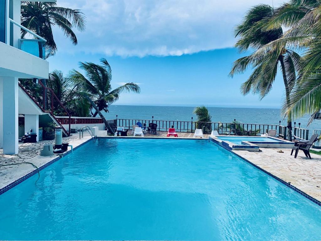 Ventana al Atlantico Boutique Hotel at Arecibo 681 Ocean Drive photo 3