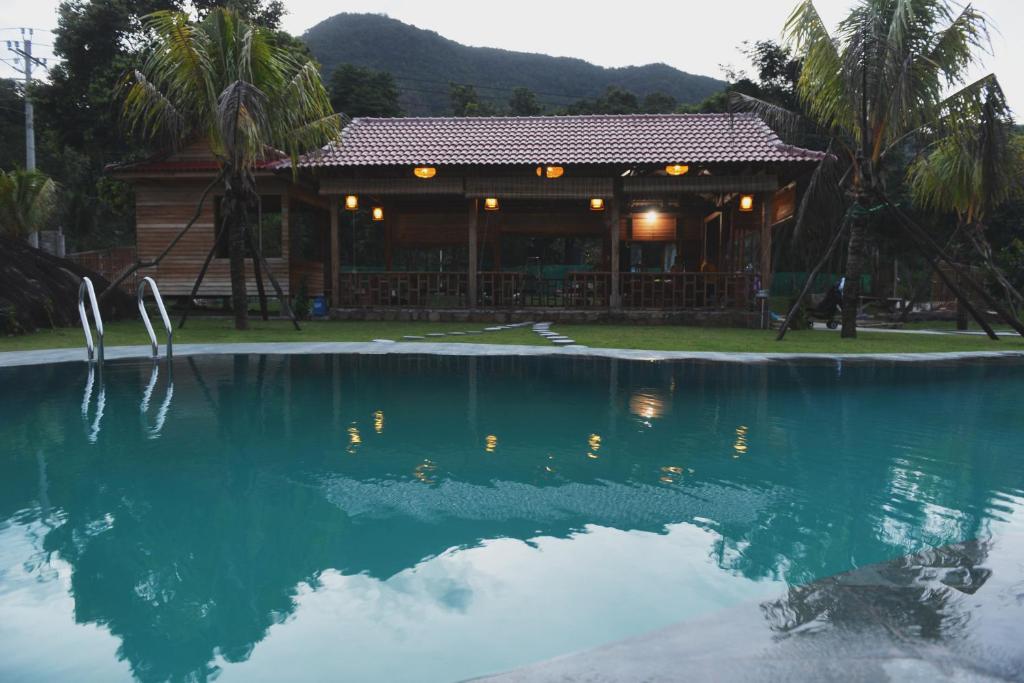 Cay Sao Beach Resort