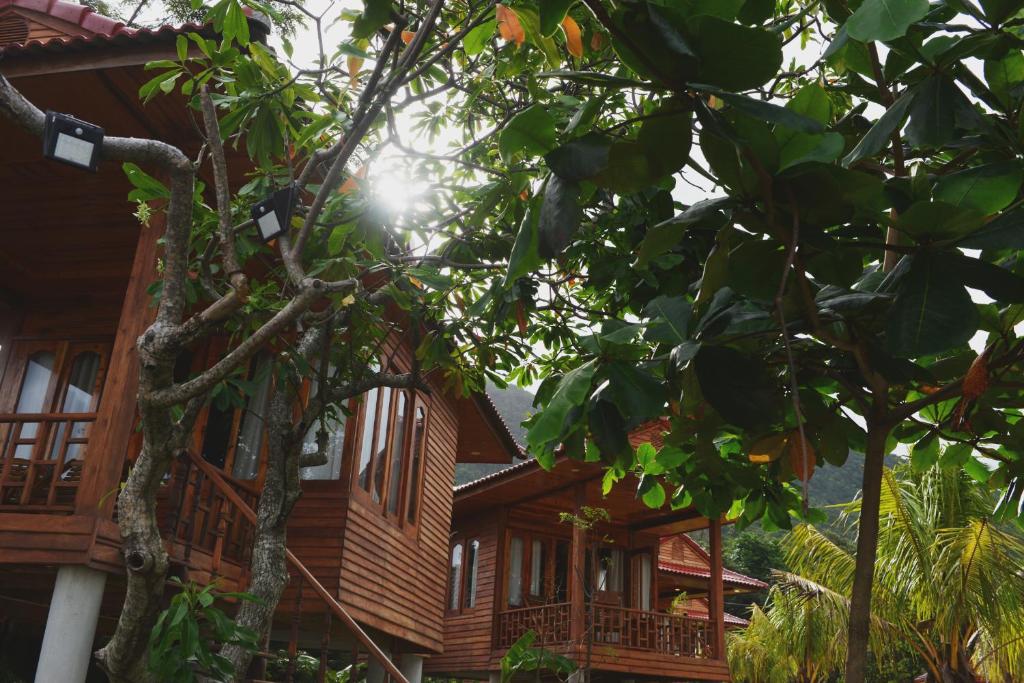 Cay Sao Beach Resort