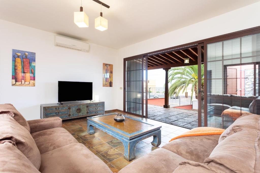 Villa Santa Rosa Tenerife - Tap to explore photos