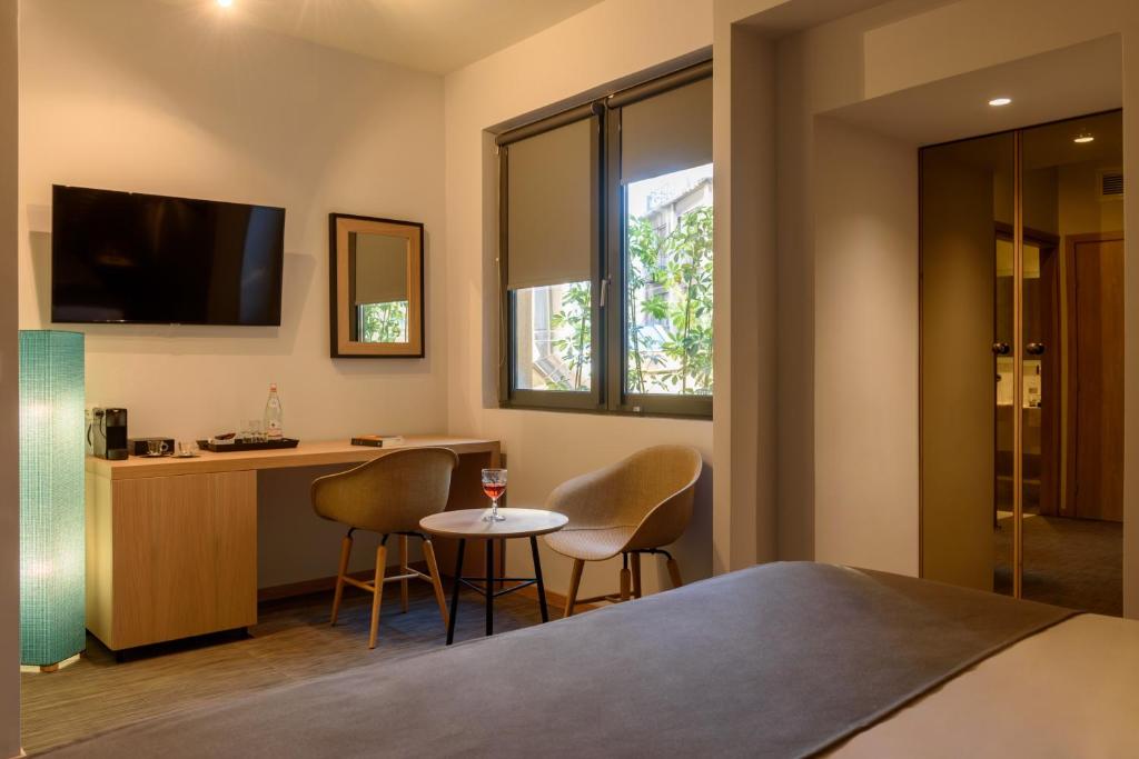 Двухместный (Двухместный номер Делюкс с 1 кроватью), Fos DownTown Suites