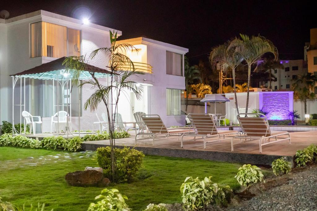 Oceanic Lodge photo 1