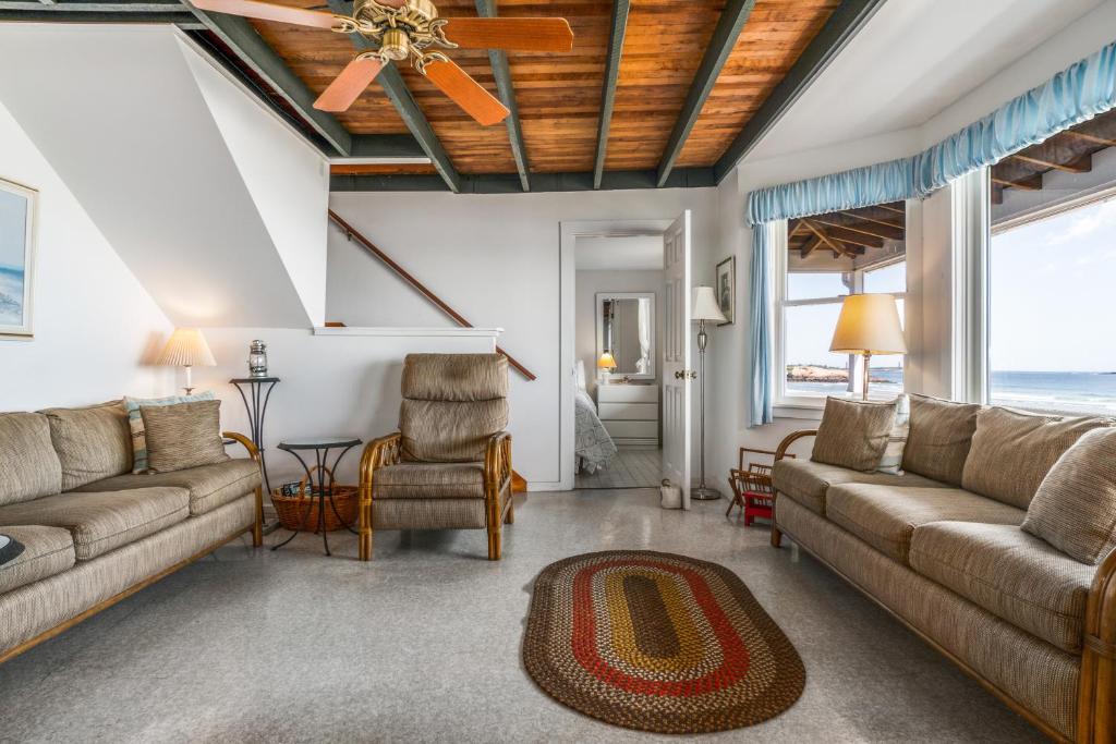 Ocean Front Cottage - Long Beach photo 4