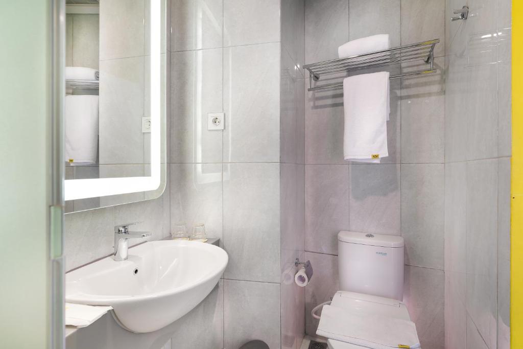 Одноместный (Одноместный номер с душем), Yello Hotel Manggarai
