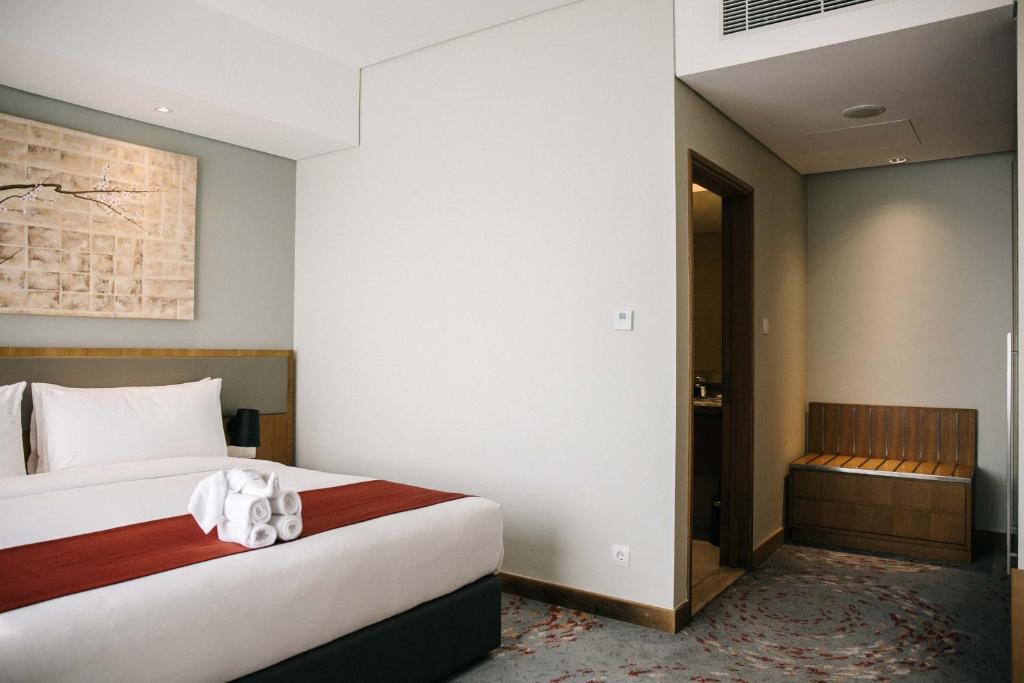 Сьюит (Люкс с 1 спальней - Для некурящих), Holiday Inn & Suites Jakarta Gajah Mada