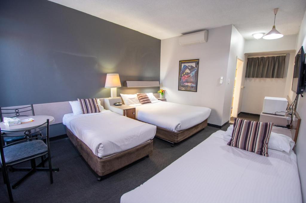 The Midcity Motor Lodge photo 3