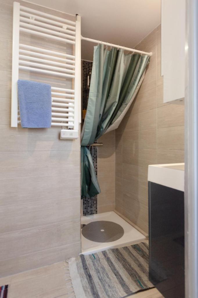Paris Access with Creteil Apartment photo 3