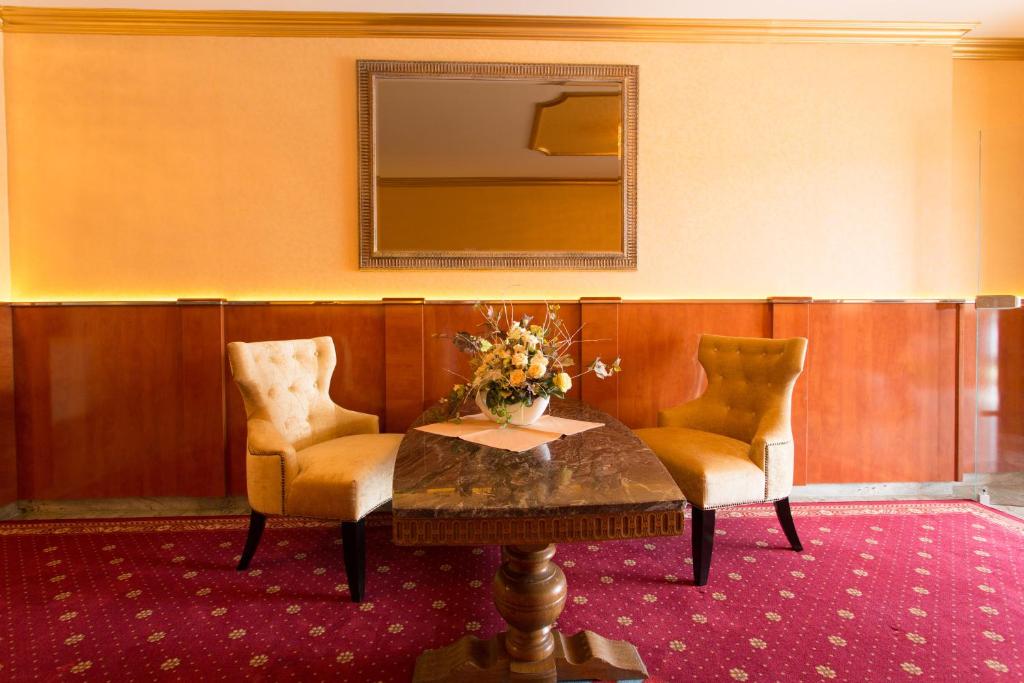 Hotel-Restaurant Breitenbacher Hof photo 4