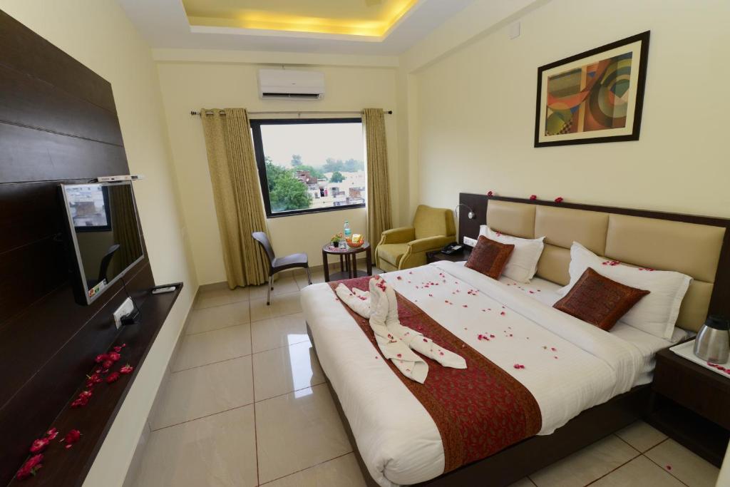 Hotel Sanobar photo 1
