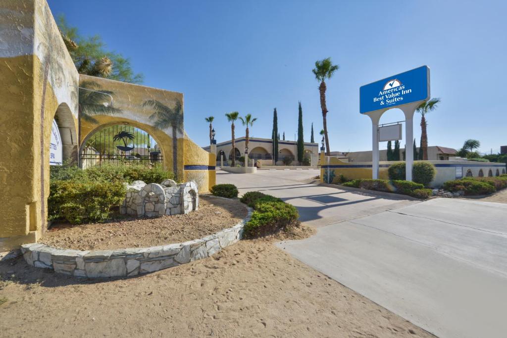 Americas Best Value Inn & Suites Joshua Tree National Park image