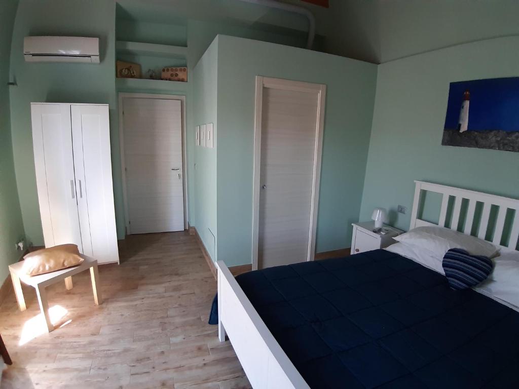 L.T. METIS Room Type - King Room
