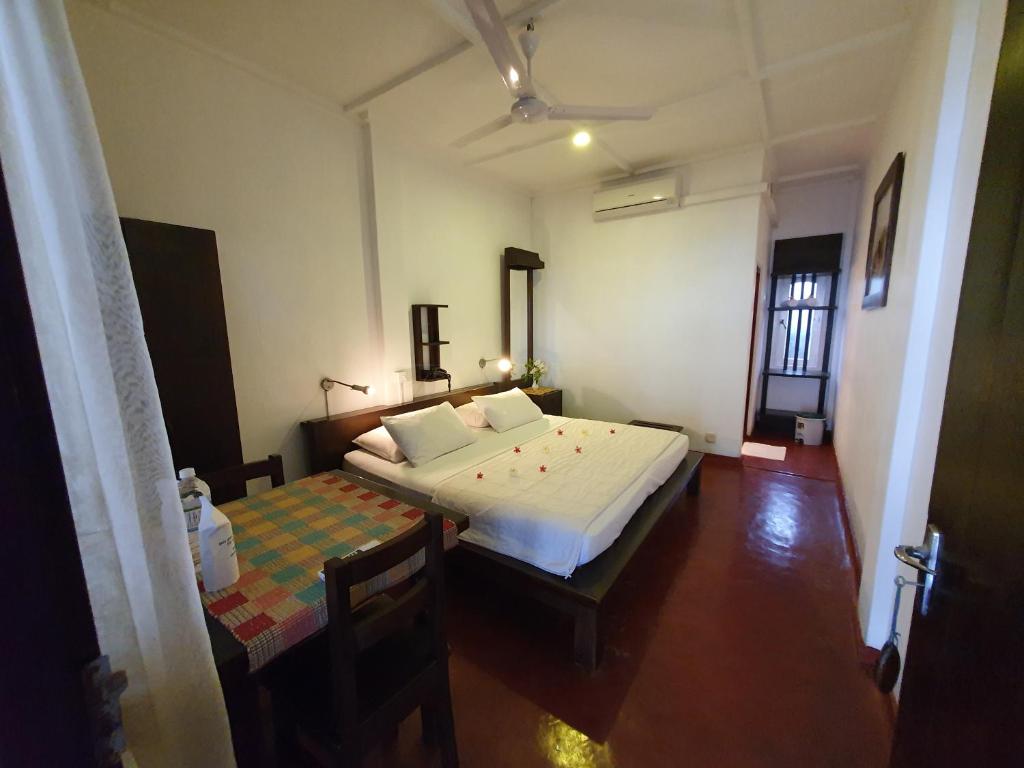 Двухместный (Двухместный номер с 1 кроватью и террасой), Sri Gemunu Beach Resort