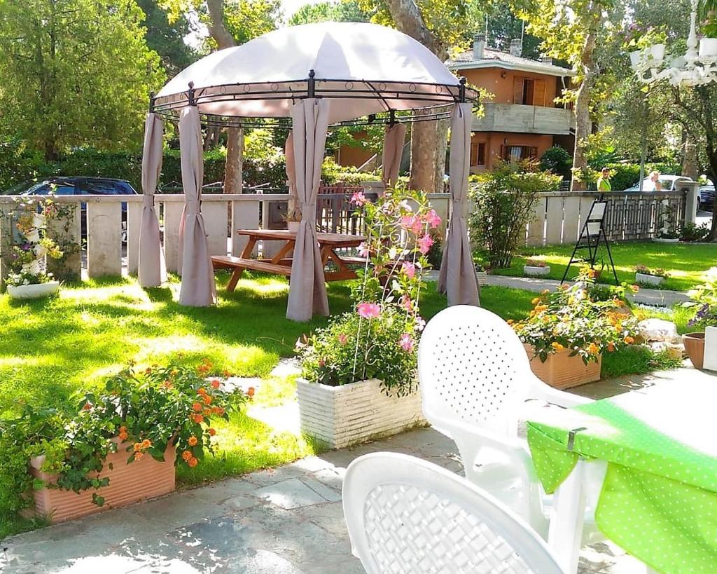 Villa Lisy Green Holiday Home close to the beach