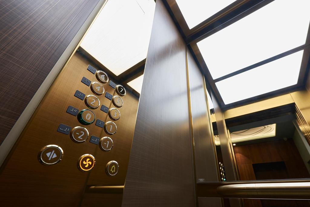 M Suite Hotel photo 4