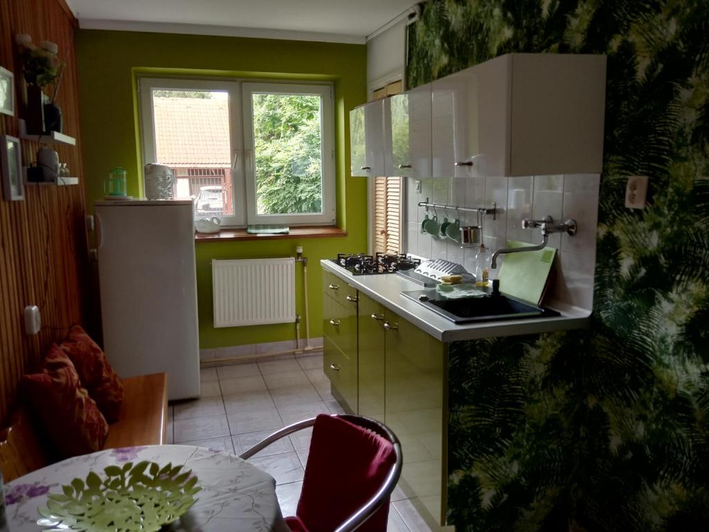 Uroczy Domek Z Ogrodem I Tarasem photo 1