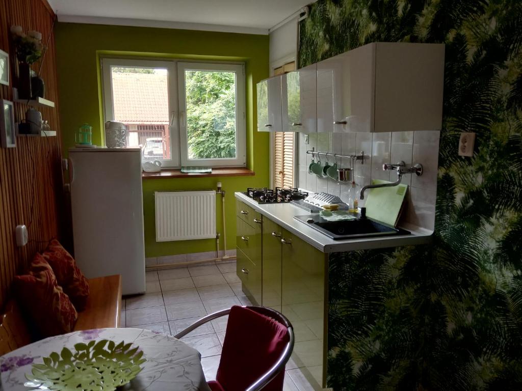 Uroczy Domek Z Ogrodem I Tarasem photo 2