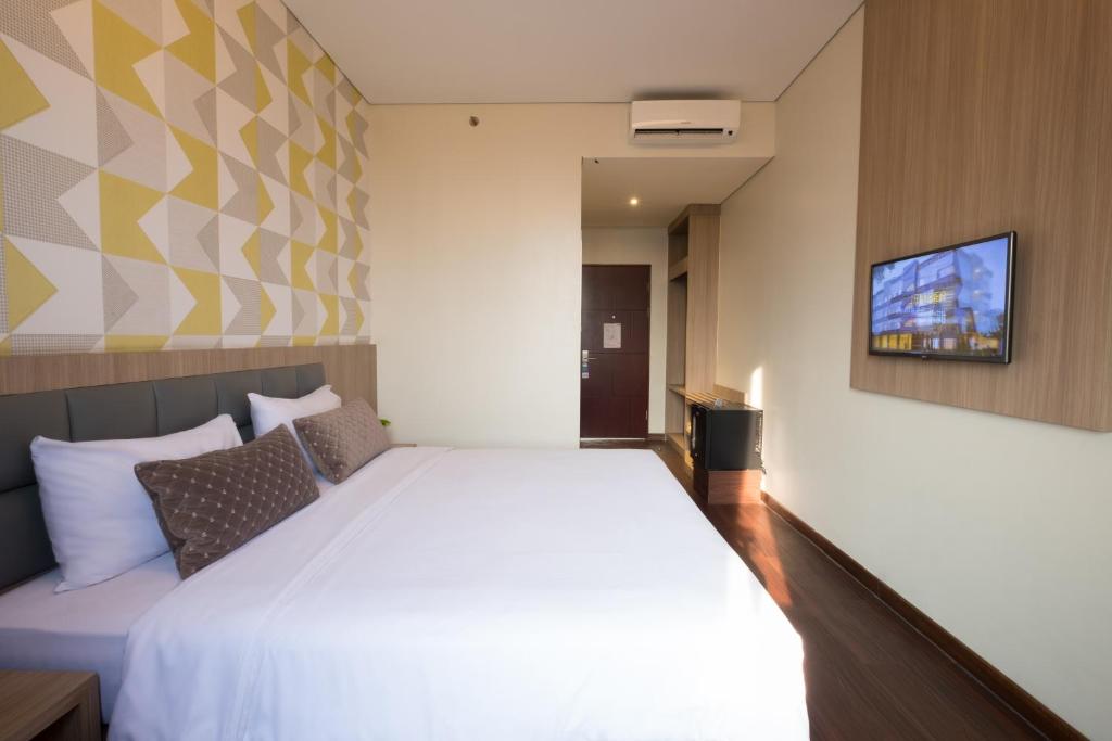 Двухместный (Двухместный номер Делюкс с 1 кроватью), Hotel 88 ITC Fatmawati Jakarta
