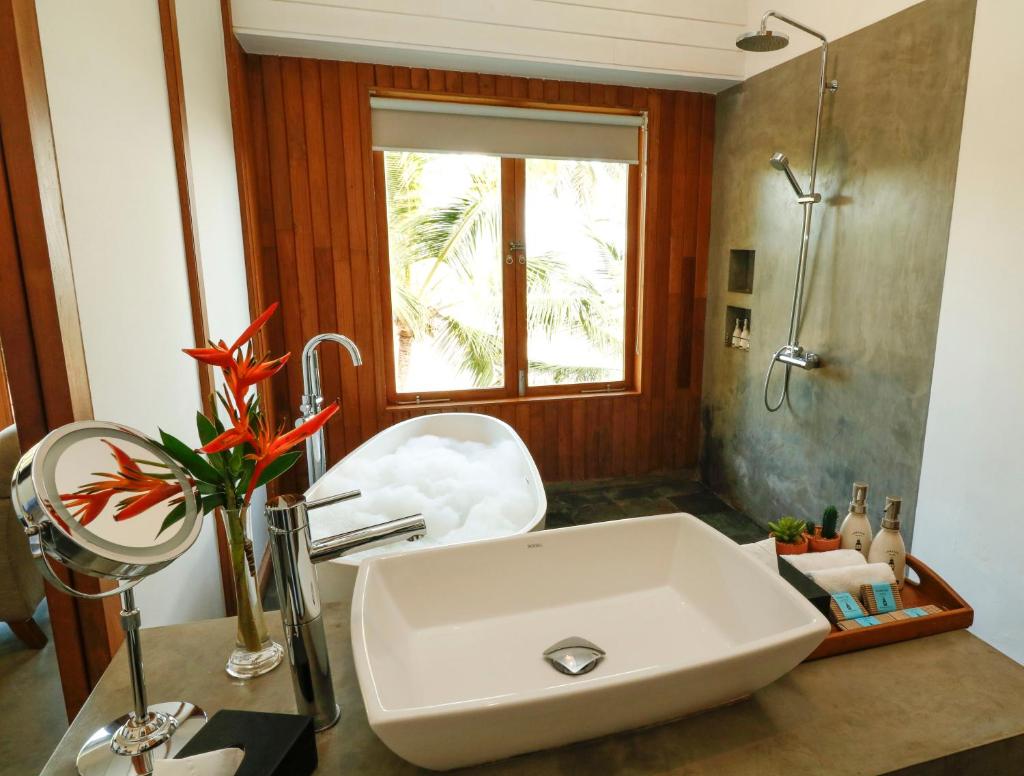 Двухместный (Номер Делюкс с видом на океан и ванной), Ubuntu Boutique Hotel by Lantern