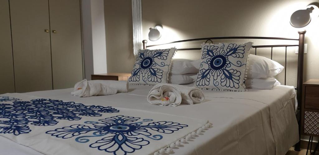 Ria's Deluxe Apartments photo 1