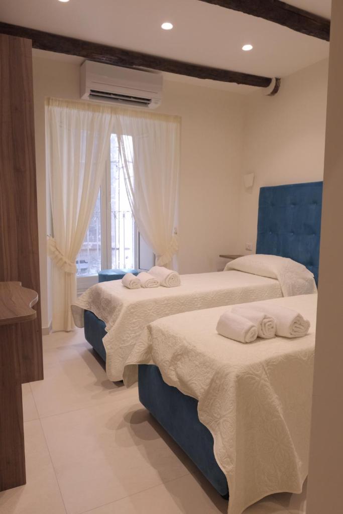 Amore Napoletano Room Type - Deluxe Double or Twin Room with Balcony