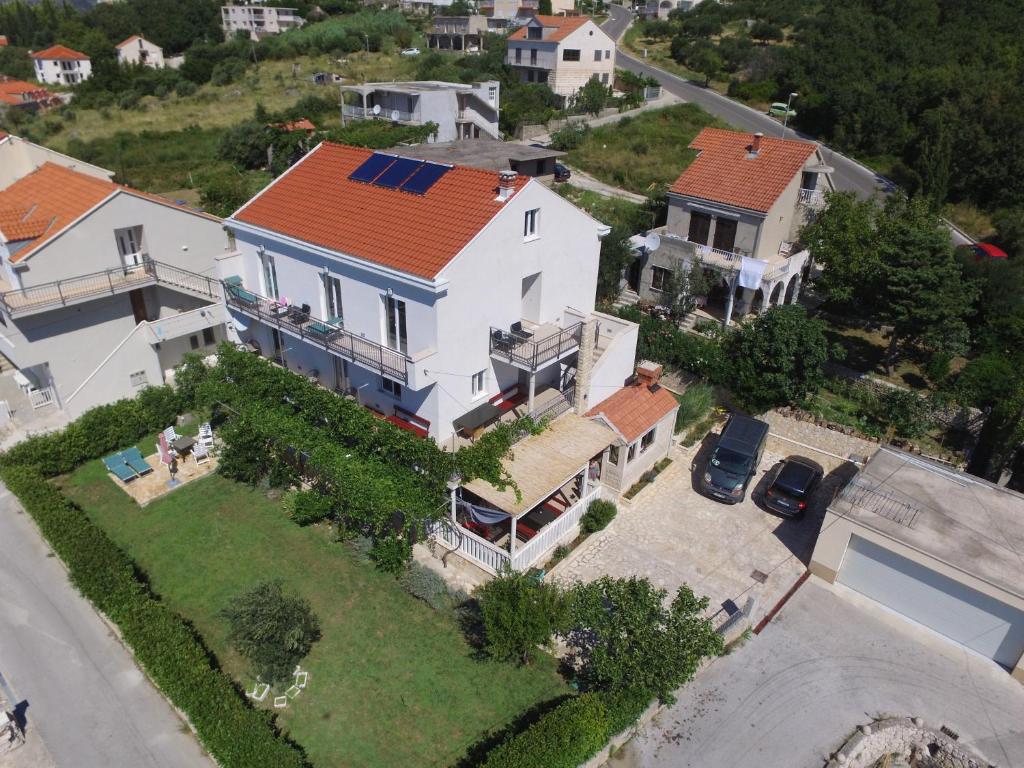 Apartments Ante photo 2