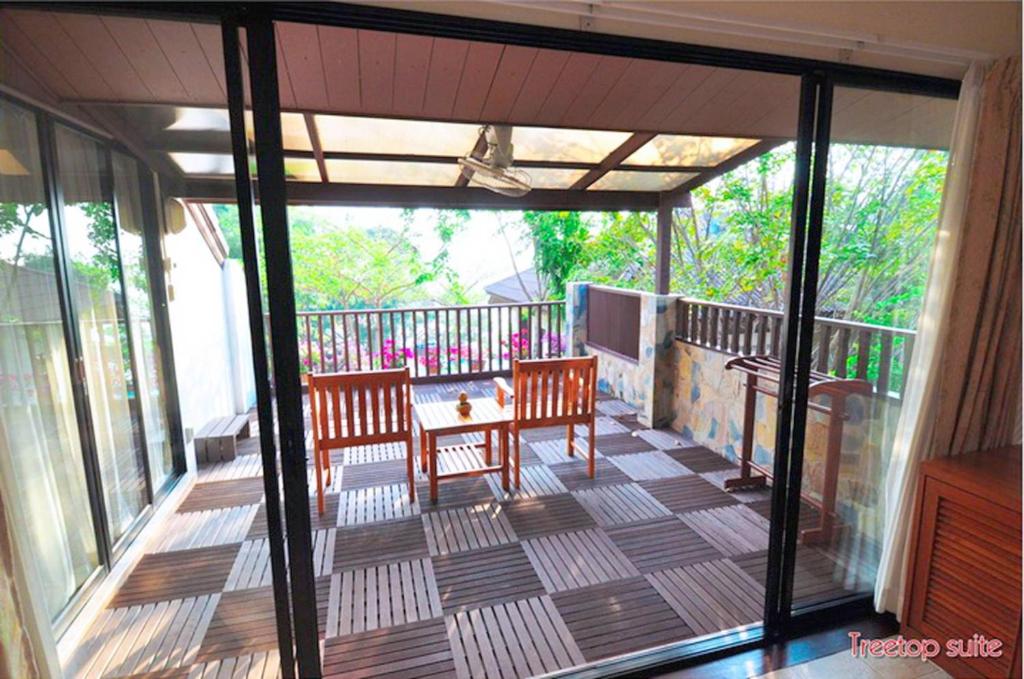 Сьюит (Люкс tree Top с видом на море - Люкс с 1 спальней), Курортный отель Birds and Bees Resort